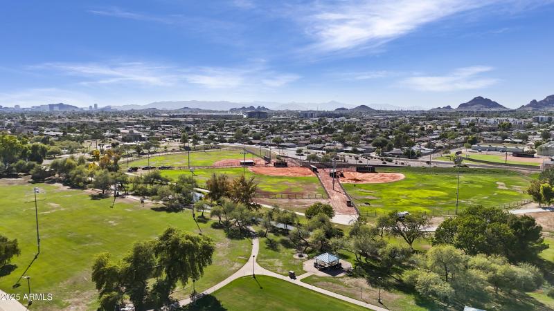 Nearby Scottsdale Park & Greenbelt