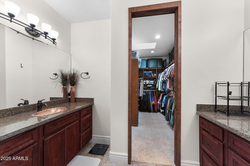 045__406 S Whisper Ridge Ln