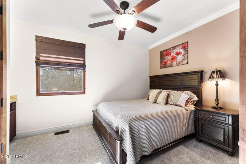 054__406 S Whisper Ridge Ln