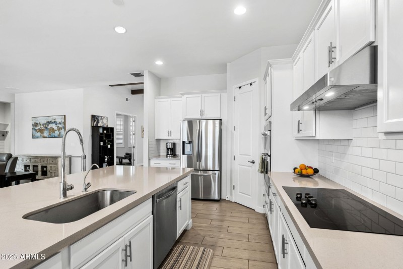 012__1294 E La Fortuna Ct