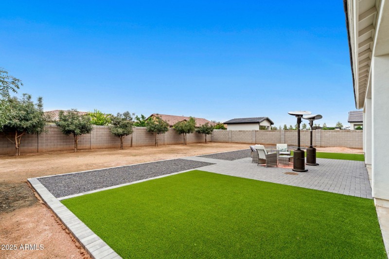 026__1294 E La Fortuna Ct