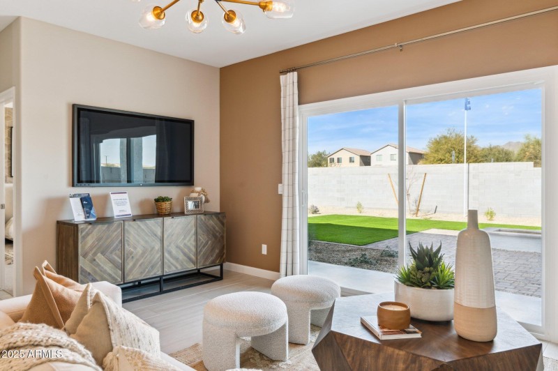 7-web-or-mls-24046-w-yavapai-st-lot-3004