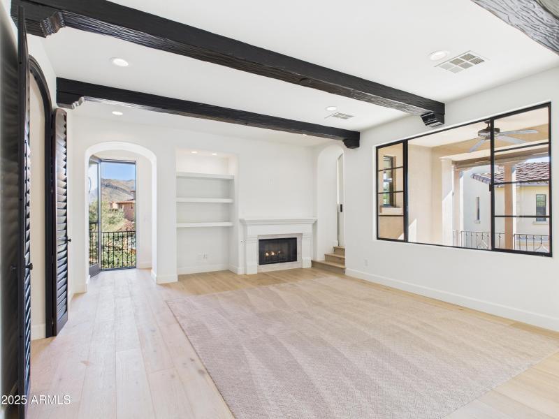 11 20704 N 90th PL Unit 1015 Living Room