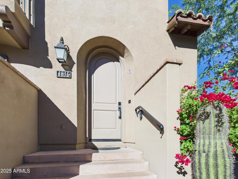 19 20704 N 90th PL Unit 1015 Entry