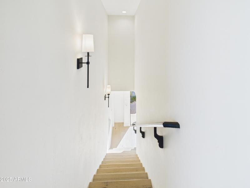 70 20704 N 90th PL Unit 1015 Stairway