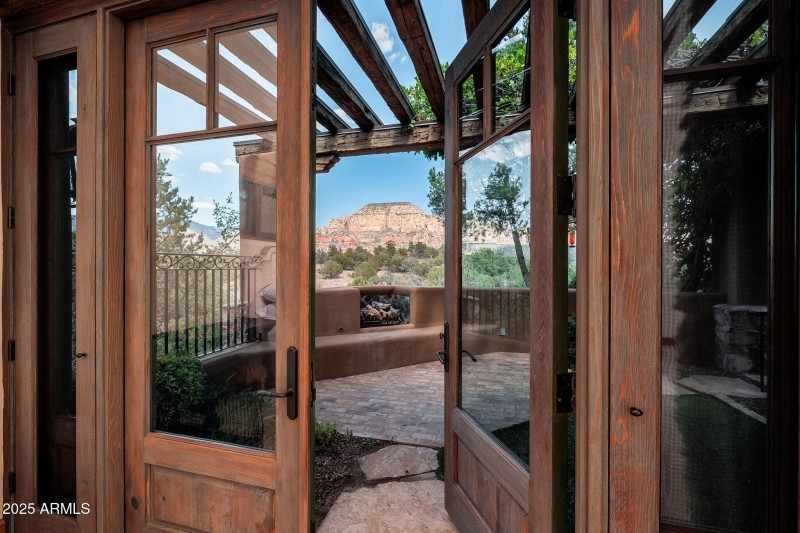 140 Hidden Meadow Dr - 069