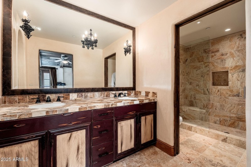 Ensuite 2 Floor 2 Bathroom