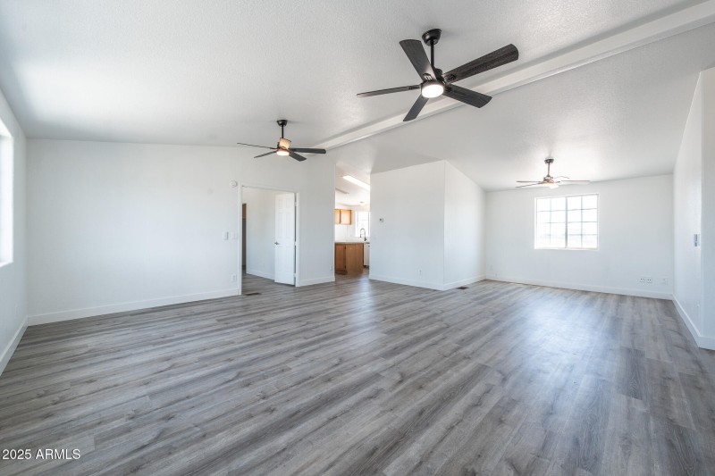 DSC02279-Enhanced-NR