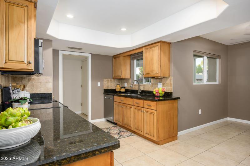 33-web-or-mls-Roundelay-33