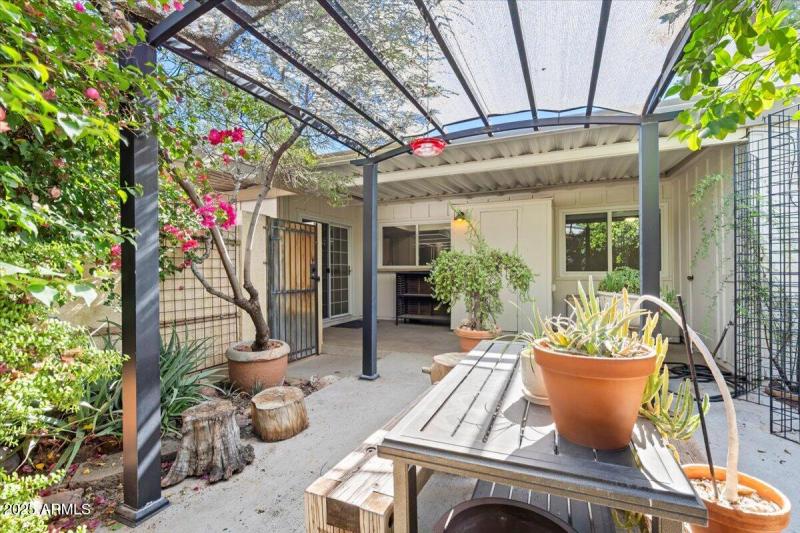 Courtyard Seating Area