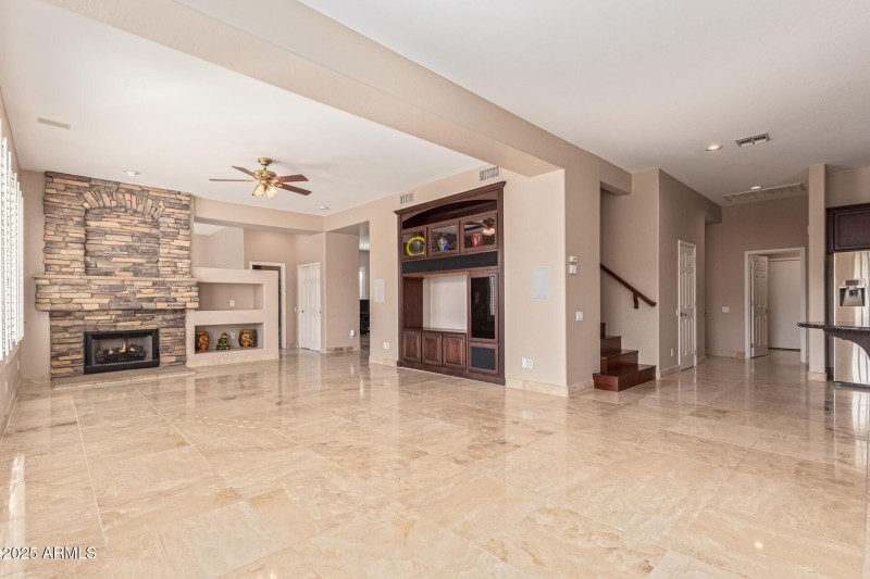 441 W Desert Flower Lane