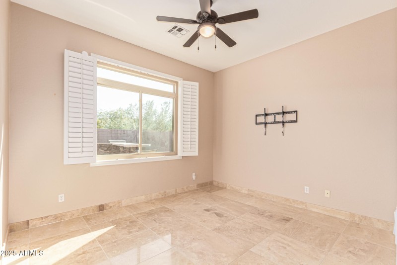 441 W Desert Flower Lane