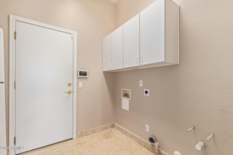 441 W Desert Flower Lane