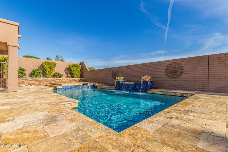 441 W Desert Flower Lane