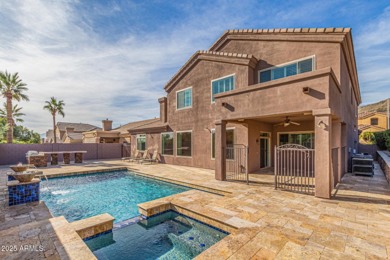 441 W Desert Flower Lane