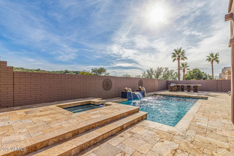 441 W Desert Flower Lane