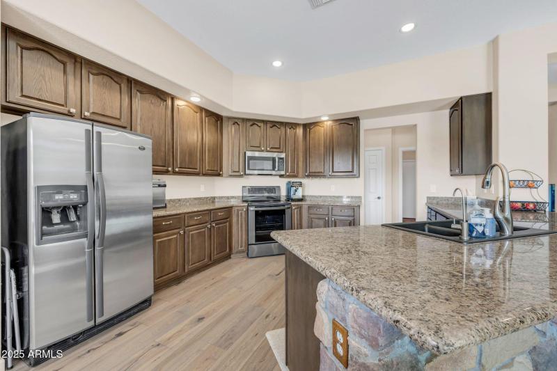 1551 W Blue Ridge Way-16