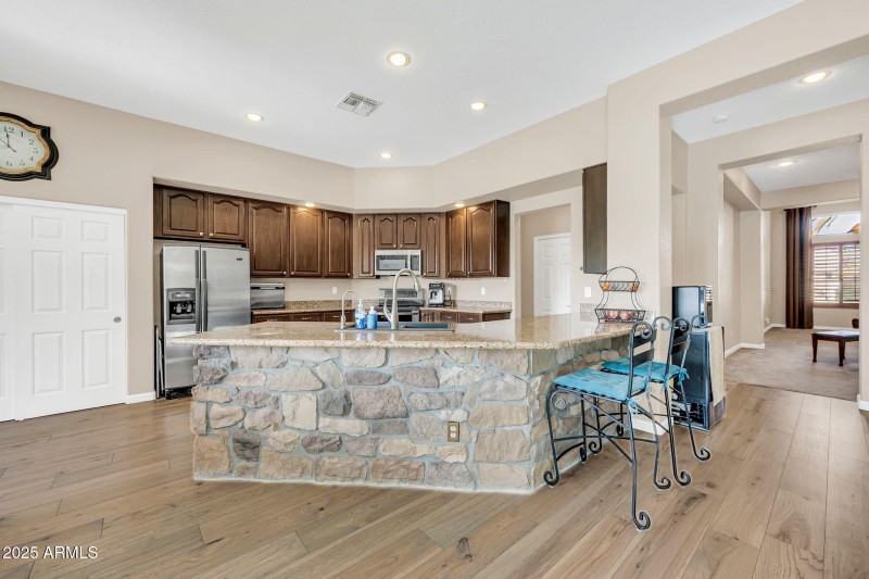 1551 W Blue Ridge Way-18