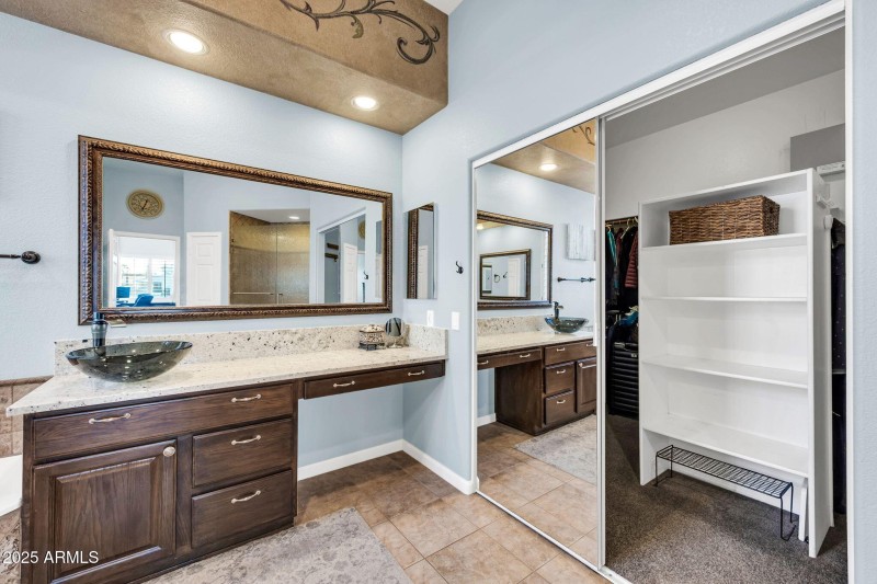 1551 W Blue Ridge Way-23