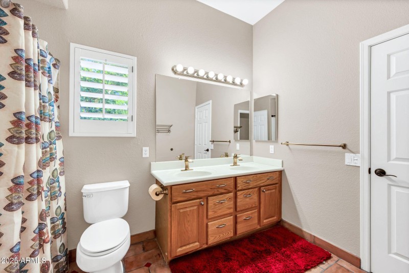 1551 W Blue Ridge Way-30