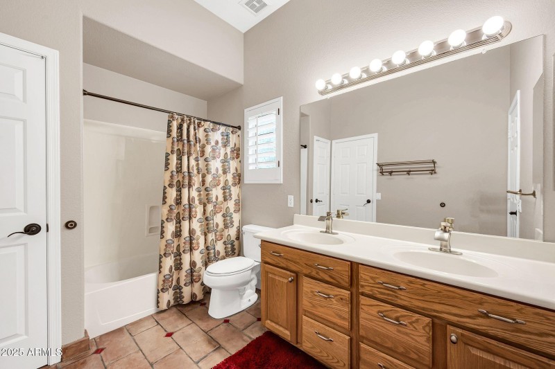 1551 W Blue Ridge Way-37