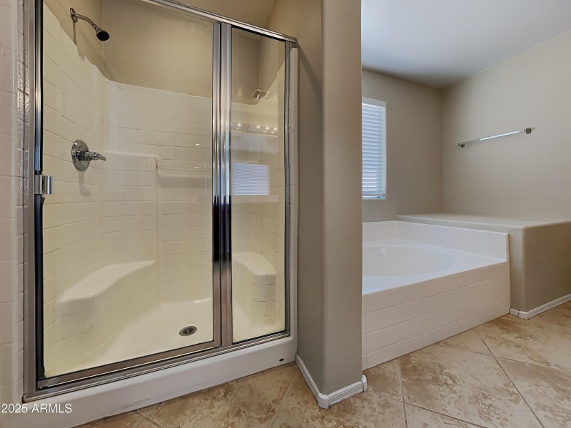 1004650.46008 W Amsterdam Road_8