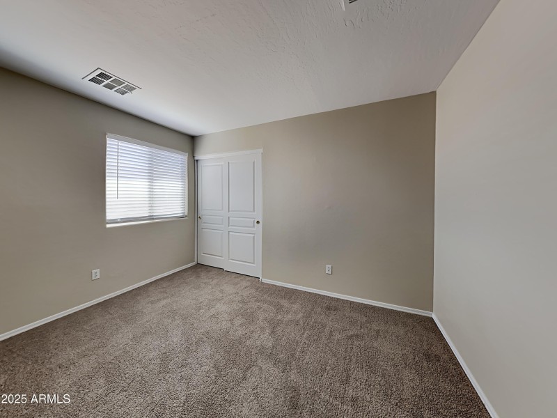 1004650.46008 W Amsterdam Road_10