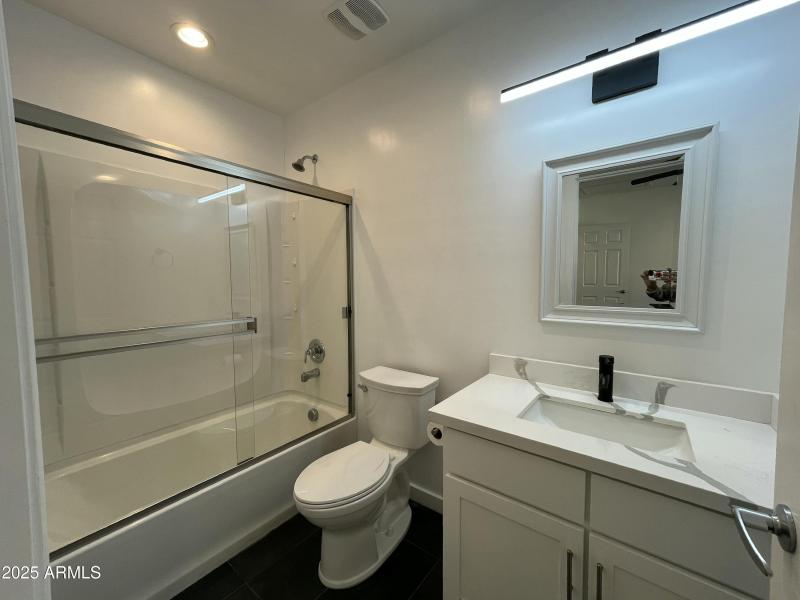 DC43E301-DB9F-44F5-BAFE-D3B8126FE0EB