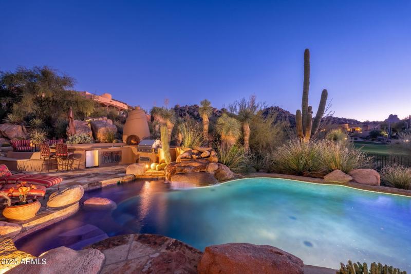 Pinnacle Peak Sunset Views