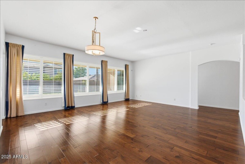 10-15115 W Pierson St