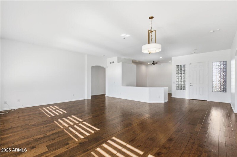 12-15115 W Pierson St