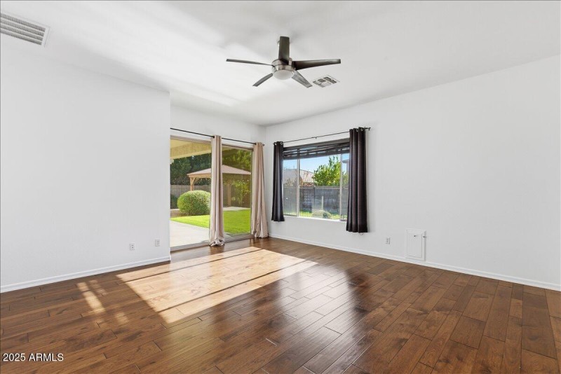 22-15115 W Pierson St