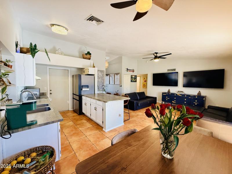 A6445B24-8445-4BC8-8804-47DF1EC1B891_1_2