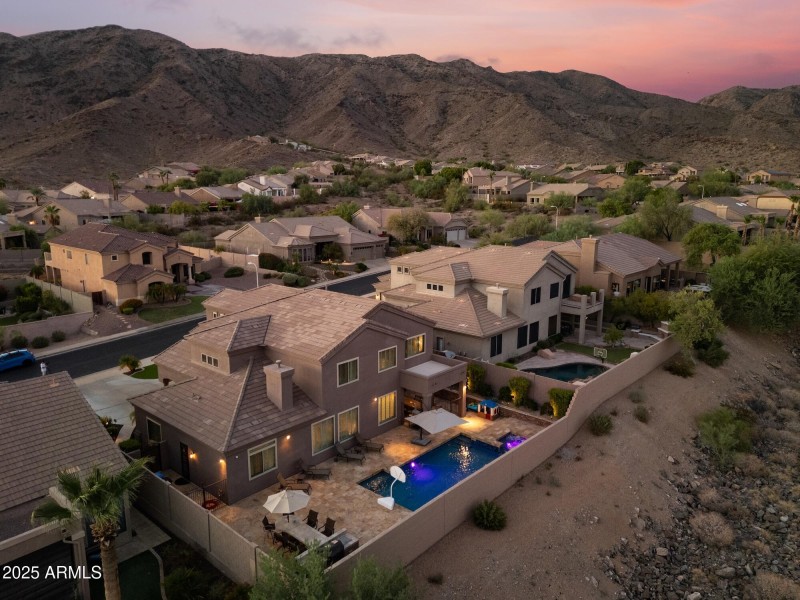 441 W Desert Flower Lane