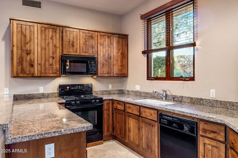 61-web-or-mls-D46A7541