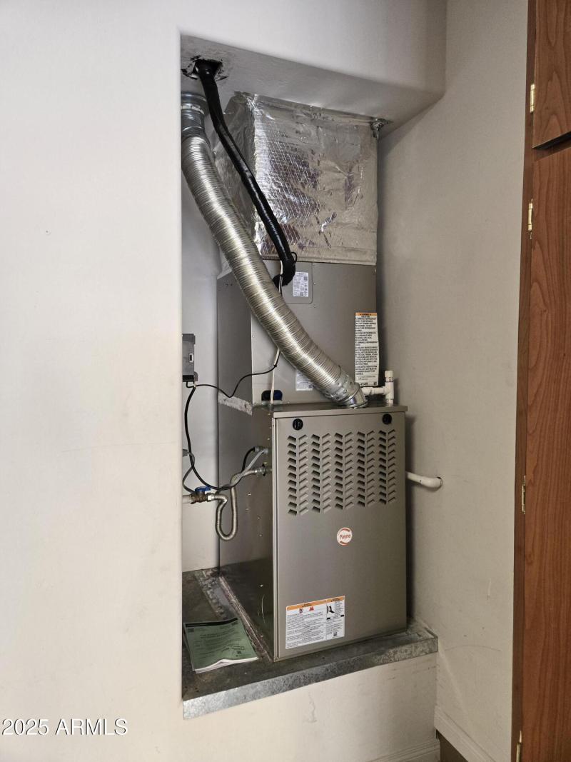 7445 E Eagle Crest 1143