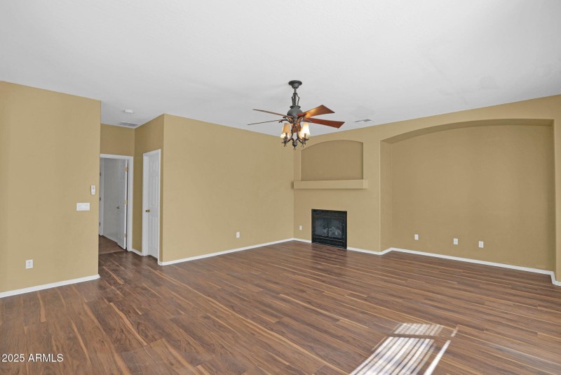 21-web-or-mls-P1404768