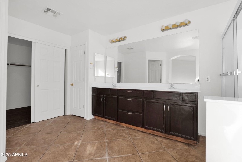 28-web-or-mls-P1404778