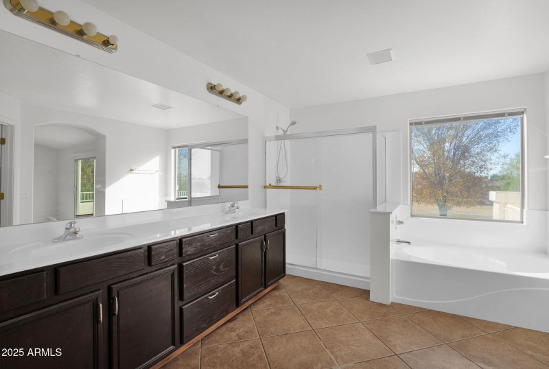 29-web-or-mls-P1404779