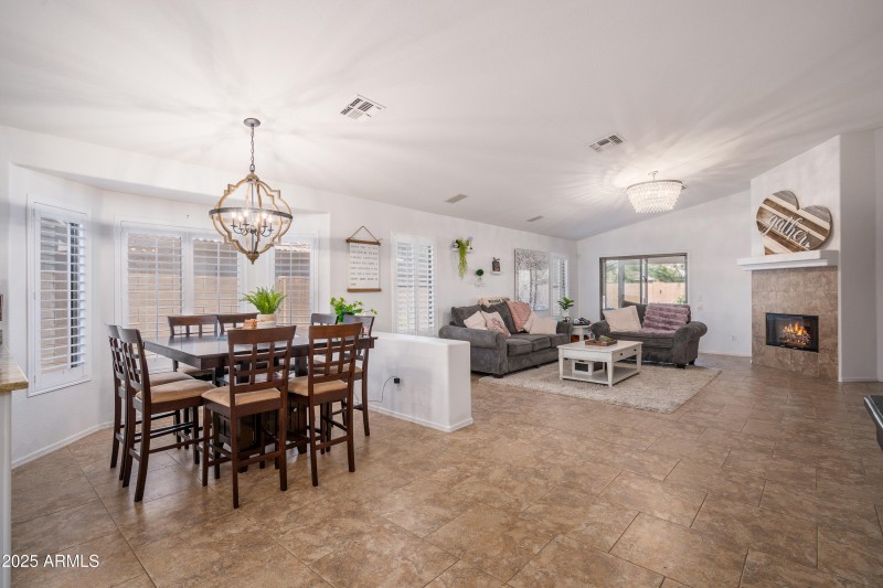 2246 E Soft Wind Dr (09)