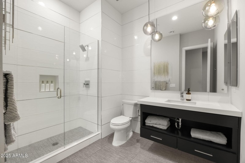 32-web-or-mls-16037-e-ridgestone-dr