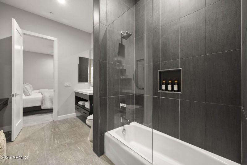 37-web-or-mls-16037-e-ridgestone-dr