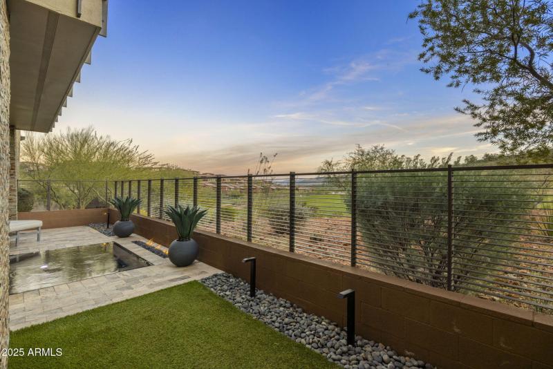 63-web-or-mls-16037-e-ridgestone-dr