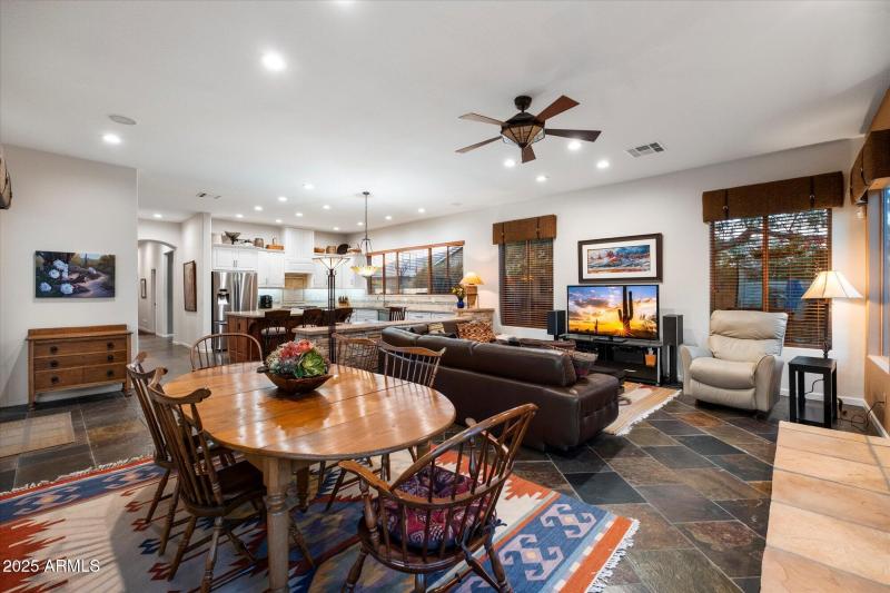 16-Family Rm & Kitchen