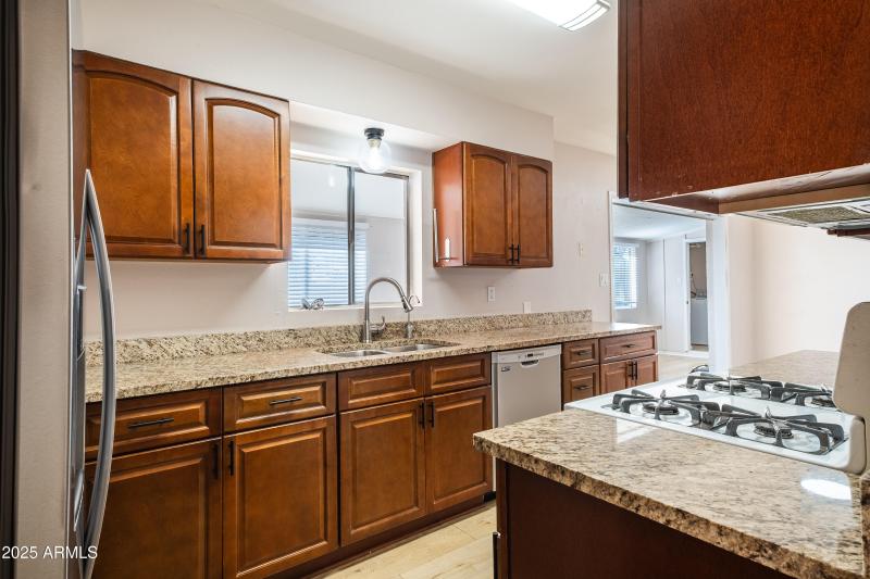 Matt-Cerchiai_2045-W-Sunnyside-Ave-14