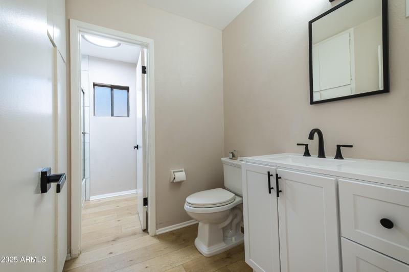 Matt-Cerchiai_2045-W-Sunnyside-Ave-10