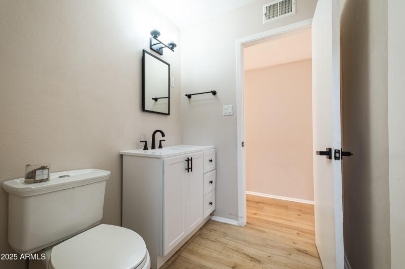 Matt-Cerchiai_2045-W-Sunnyside-Ave-9