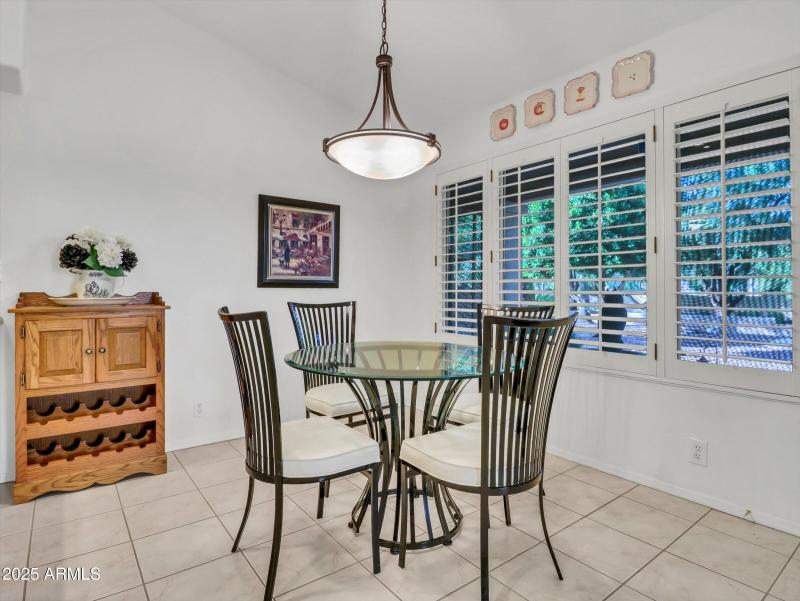 15-18764 N 89th Ln Lane-15Kitchen eating