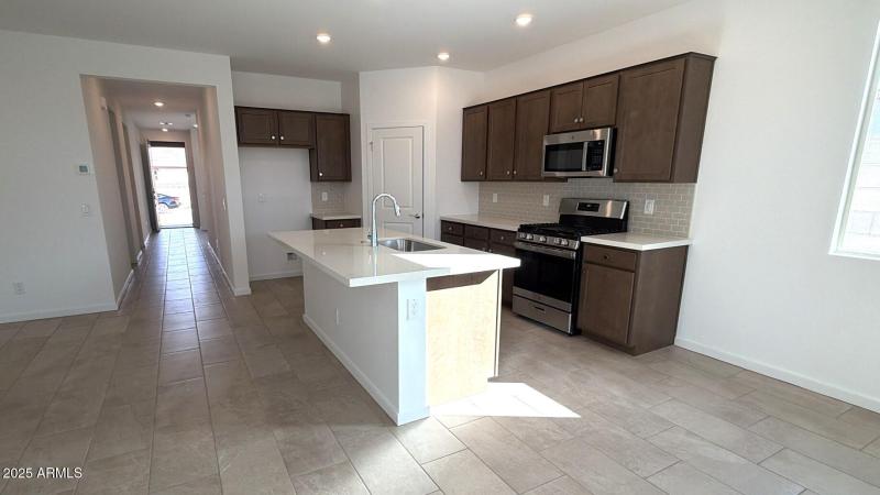 15FB9571-FC50-44C2-93A1-A215F861481F