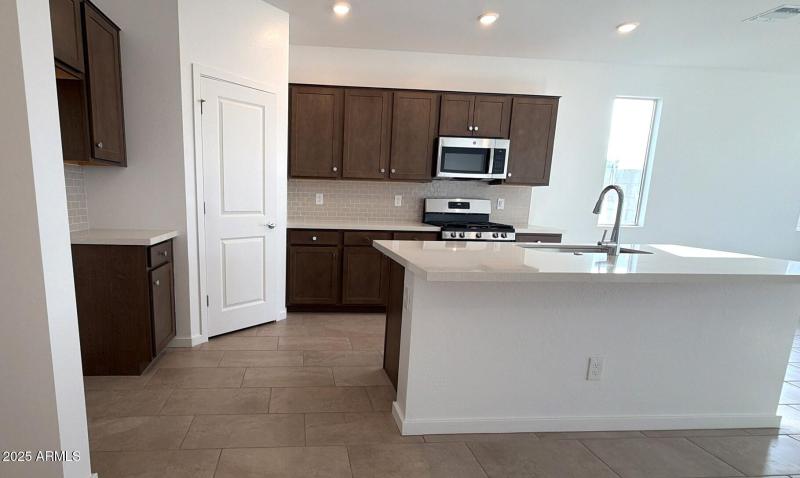 64849DF8-5CDB-42B3-888E-8AEAB5B1D63D